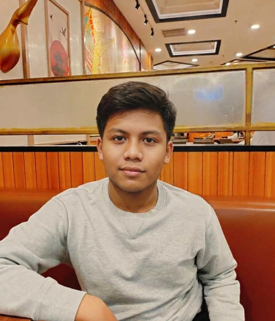 Rhevandez Adhyastha